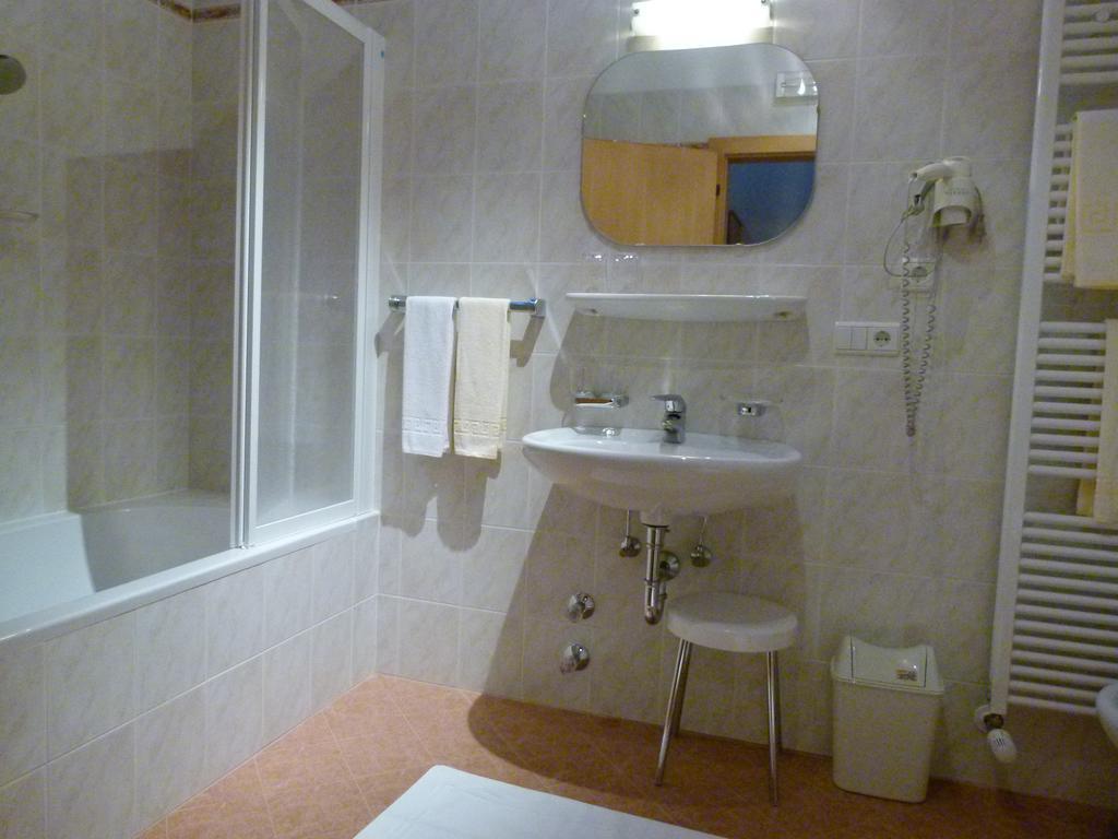 Hotel Stocker San Valentino alla Muta Camera foto